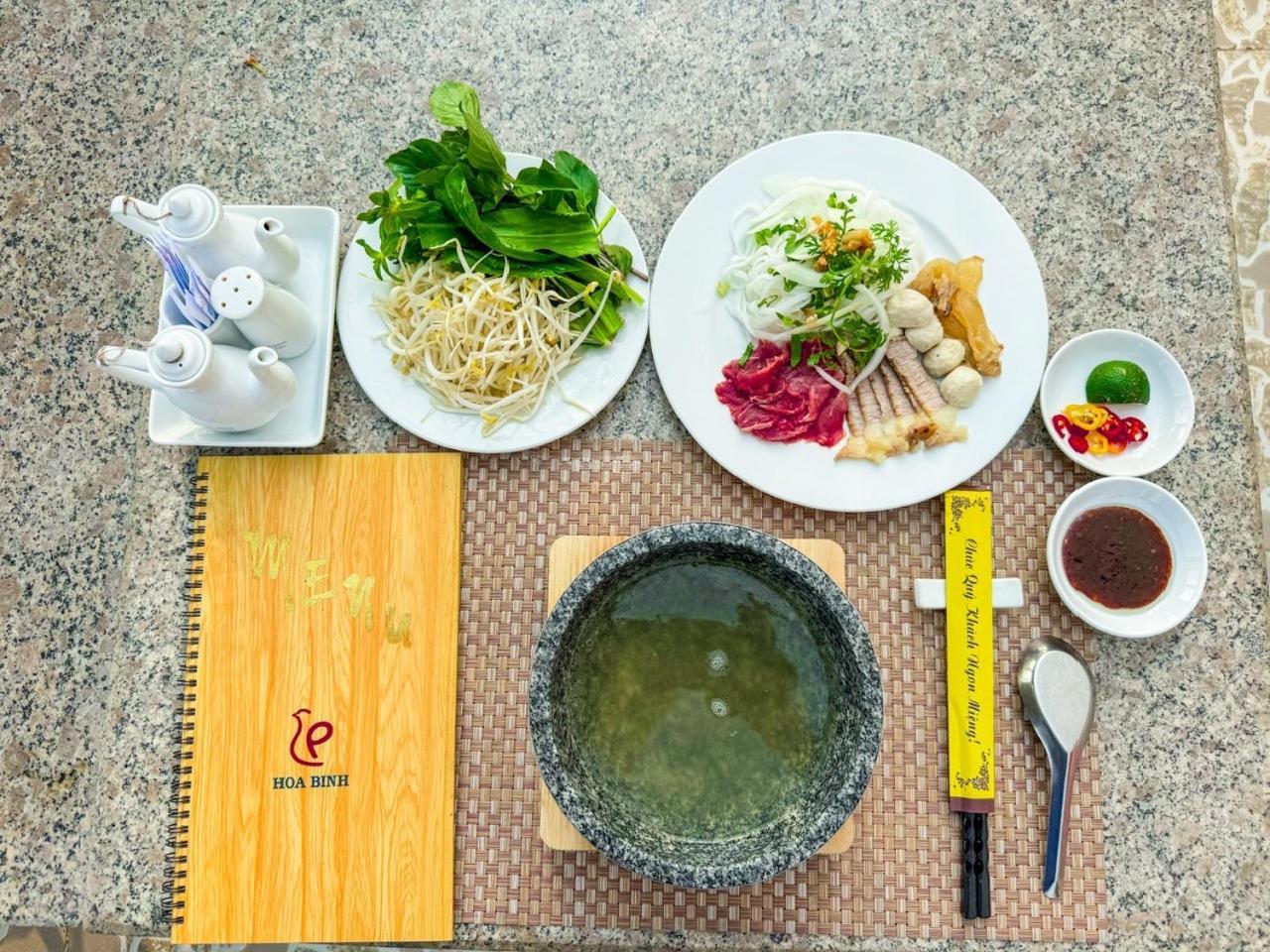 华平1号酒店 Long Xuyên 外观 照片
